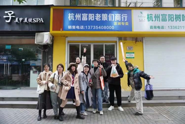 一人搭出四个500人群聊,她真的很会