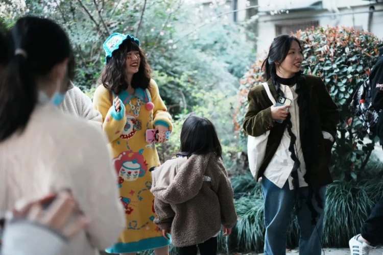 一人搭出四个500人群聊,她真的很会